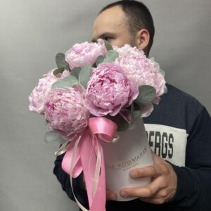 Композиция  с пионами 1106